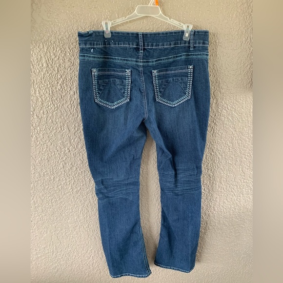 🔹NATURAL REFLECTIONS BLUE JEANS🔹 - Picture 5 of 6